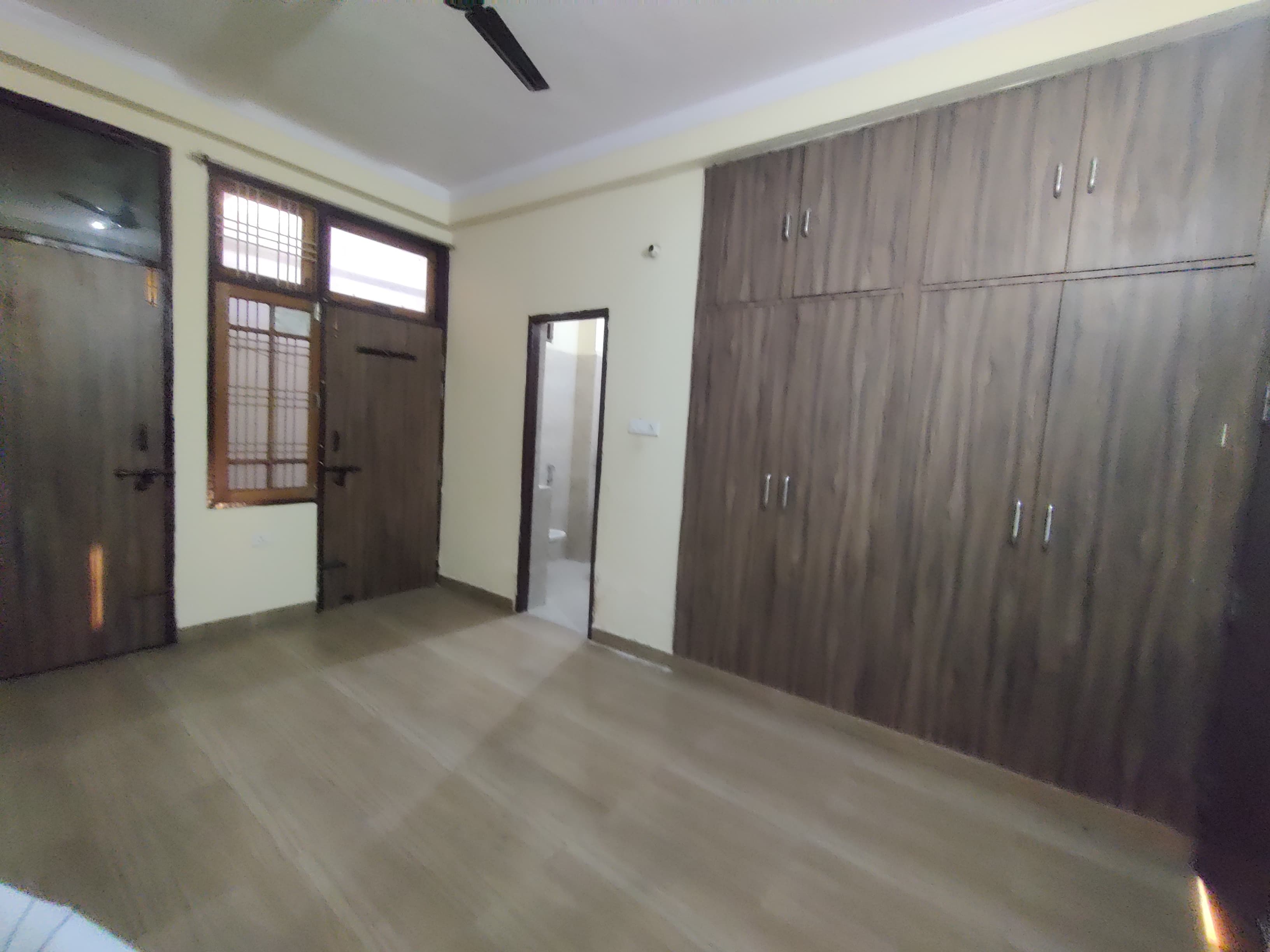 2 BHK + Extra Room Independent House For Rent in Sector 04