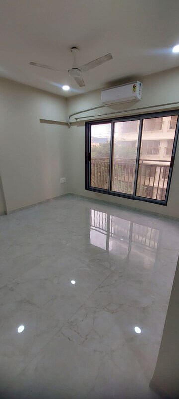 Room in 2 BHK Apartment at Santacruz East – for Rent