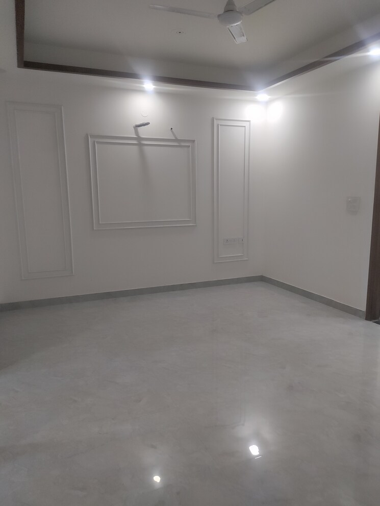 Room, amolik-residency 2.5 Bedroom 150 Sq.Ft. Apartment In Sector 86 Faridabad 9119965