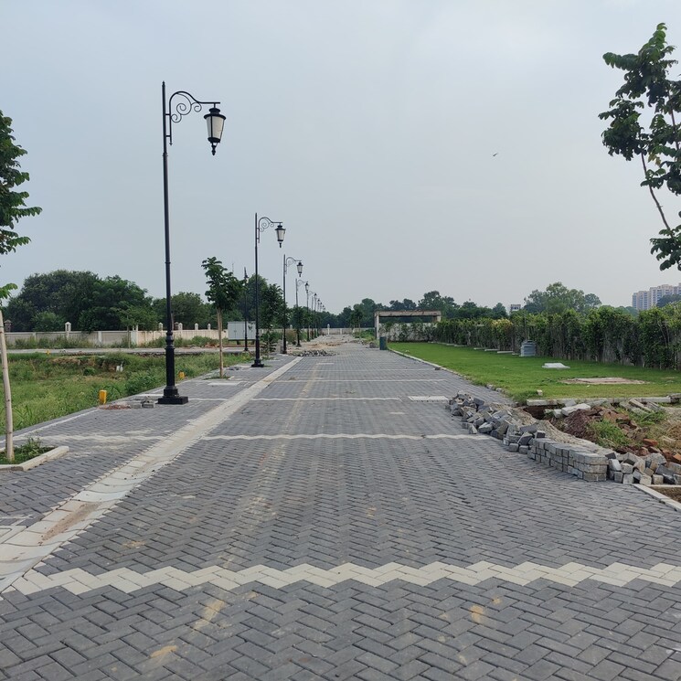 Balcony, meffier-golden-park  160 Sq.Yd. Plot In Sohna Sector 4 Gurgaon 9119939