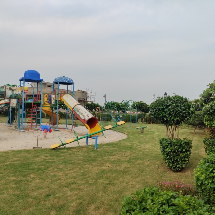 Garden, meffier-golden-park  160 Sq.Yd. Plot In Sohna Sector 4 Gurgaon 9119939
