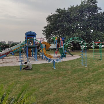  Plot – Garden View at Meffier Golden Park, Sohna Sector 4 - for Sale