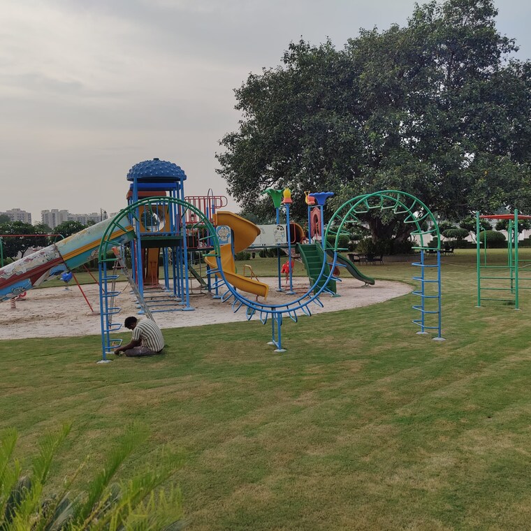 Garden, meffier-golden-park  160 Sq.Yd. Plot In Sohna Sector 4 Gurgaon 9119939