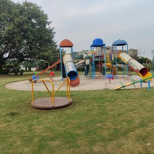  Plot – Garden View at Meffier Golden Park, Sohna Sector 4 - for Sale