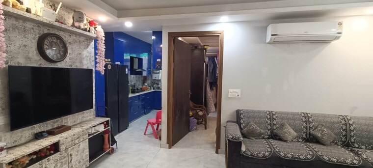  Parking, vasant kunj enclave 2 Bedroom 800 Sq.Ft. Builder Floor In Vasant Kunj Enclave Delhi 9119957