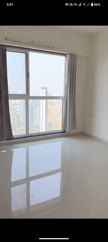 Room in 2 BHK Apartment at Runwal Nirvana, Parel – for Rent