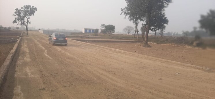  Parking, safedabad  620 Sq.Ft. Plot In Safedabad Lucknow 9119937