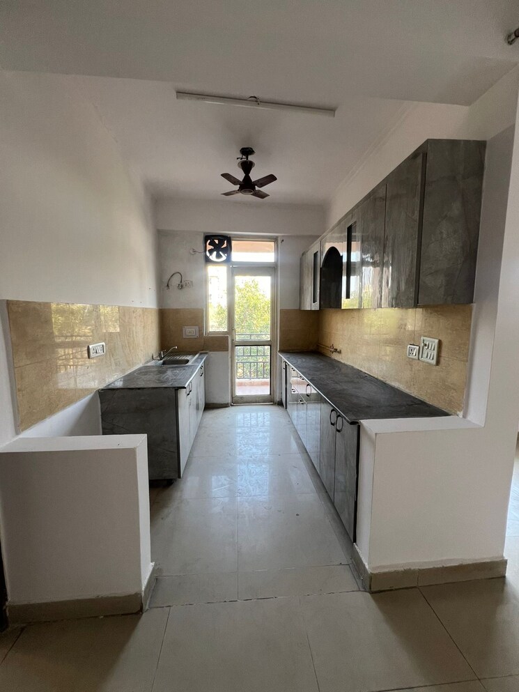 Kitchen, rwa-apartments-sector-52 3 Bedroom 2500 Sq.Ft. Independent House In Sector 52 Noida 9119999