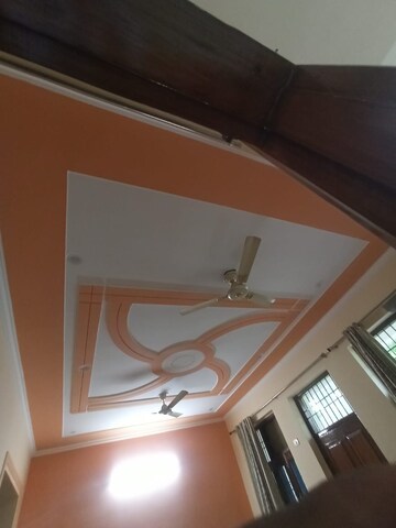 Furnished Amenities in 2 BHK Builder Floor at Tulip Mall, Sector 46 – for Rent