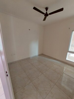 Room in 3 BHK Apartment at Gaurs Siddhartham, Siddharth Vihar – for Sale