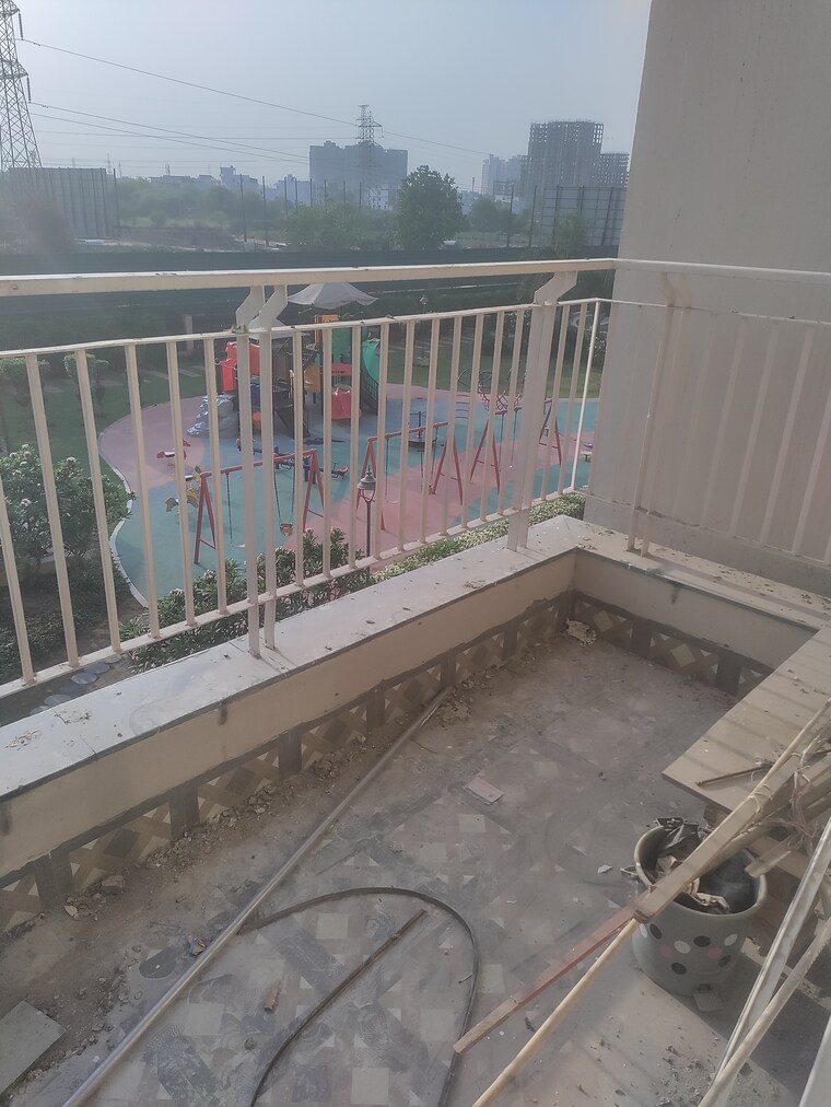 Balcony, bptp-princess-park 3.5 Bedroom 2010 Sq.Ft. Apartment In Sector 86 Faridabad 9120040