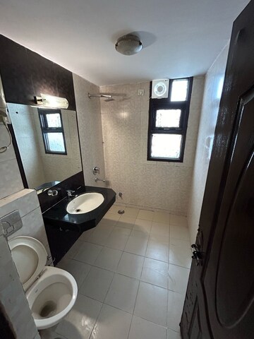 Bathroom in 4 BHK Apartment at Urja Towers, Sector 47 – for Rent