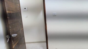  2 BHK Apartment at Santacruz East – for Rent