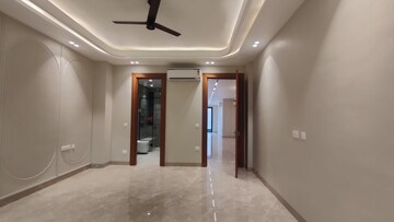 Building Lobby in 4 BHK Builder Floor at Sector 14 – for Sale