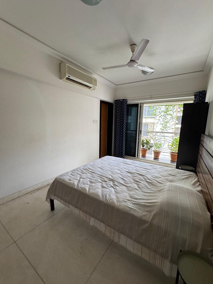 Bedroom, bandra west 4 Bedroom 2000 Sq.Ft. Apartment In Bandra West Mumbai 9120197