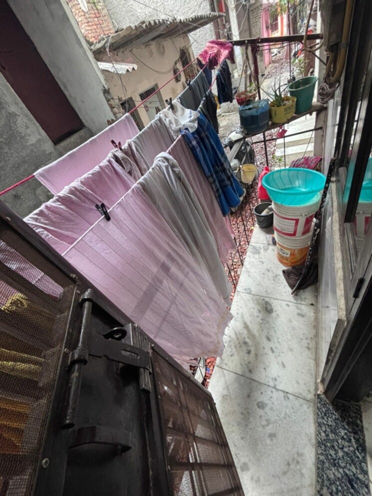 Balcony, mansa ram park 1 Bedroom 40 Sq.Yd. Builder Floor In Mansa Ram Park Delhi 9120201