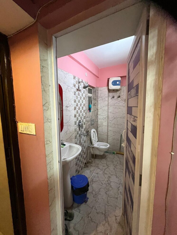 Bathroom, nirman-greens 2 Bedroom 925 Sq.Ft. Apartment In Rajarhat Kolkata 9120109