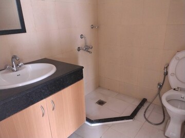 Bathroom in 2.5 BHK Apartment at Pioneer Park Phase 1, Sector 61 – for Rent