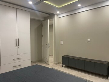 Bedroom in 3 BHK Apartment at Defence Colony – for Rent