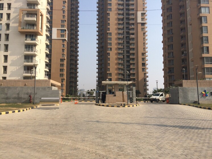 Exterior View, pioneer-park-phase-1 3.5 Bedroom 1800 Sq.Ft. Apartment In Sector 61 Gurgaon 9120224