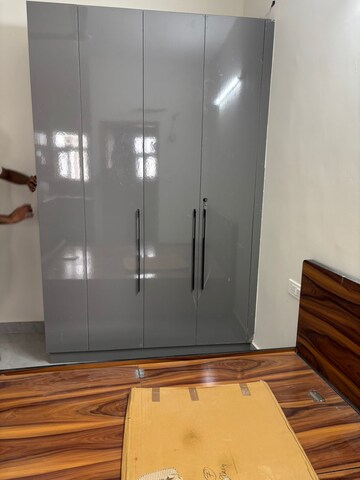 Room in Studio Builder Floor at Sector 38 – for Rent