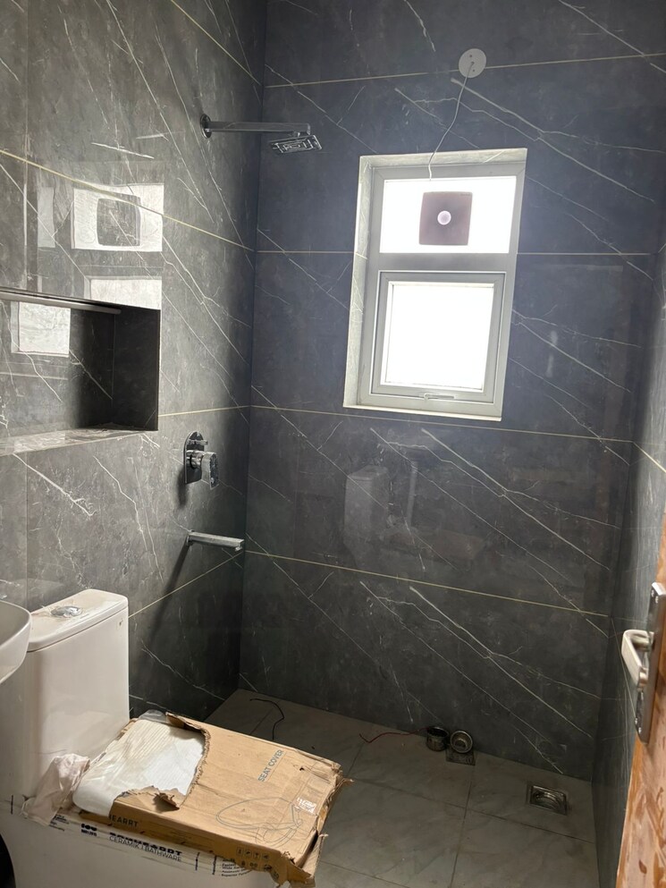 Bathroom, sector 38 Studio 647 Sq.Ft. Builder Floor In Sector 38 Gurgaon 9120243