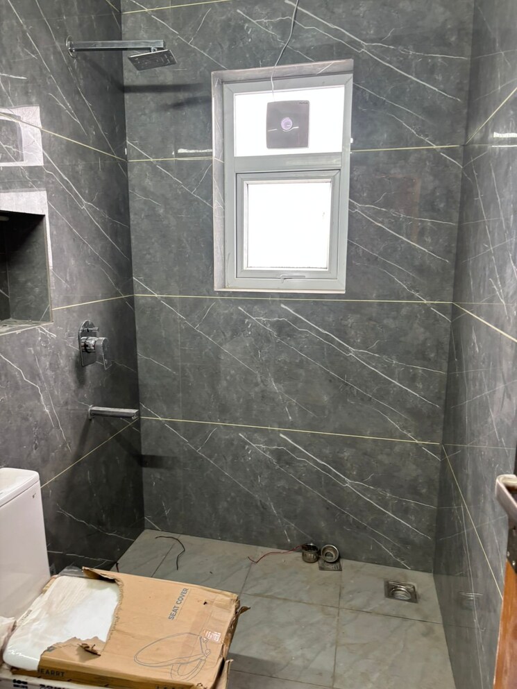 Bathroom, sector 38 Studio 647 Sq.Ft. Builder Floor In Sector 38 Gurgaon 9120243