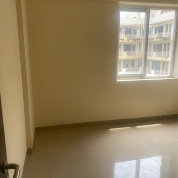 Room in 3 BHK Apartment at Ansal Height 86, Nawada Fatehpur – for Rent
