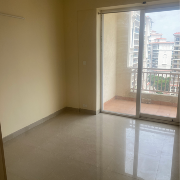 Room in 3 BHK Apartment at Ansal Height 86, Nawada Fatehpur – for Rent