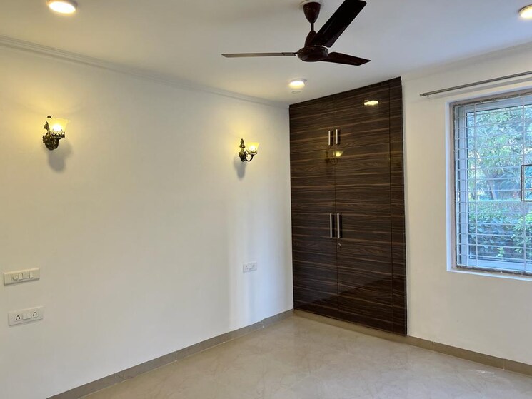 Room, unitech-woodstock-floors 4 Bedroom 500 Sq.Yd. Builder Floor In Sector 50 Gurgaon 9120333