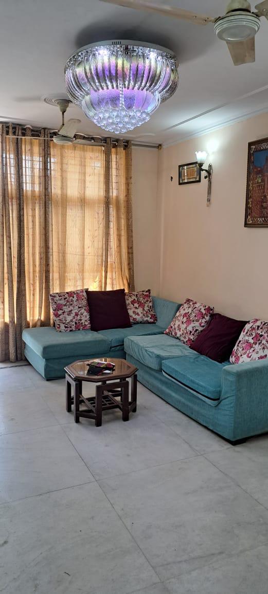 2 BHK + Pooja Room Builder Floor For Rent in Sector 37