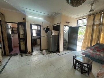 Living Room in 2 BHK Builder Floor at Sector 37 – for Rent