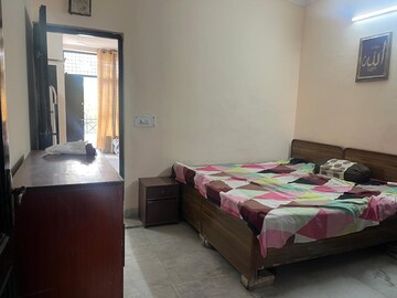 Bedroom in 2 BHK Builder Floor at Sector 37 – for Rent