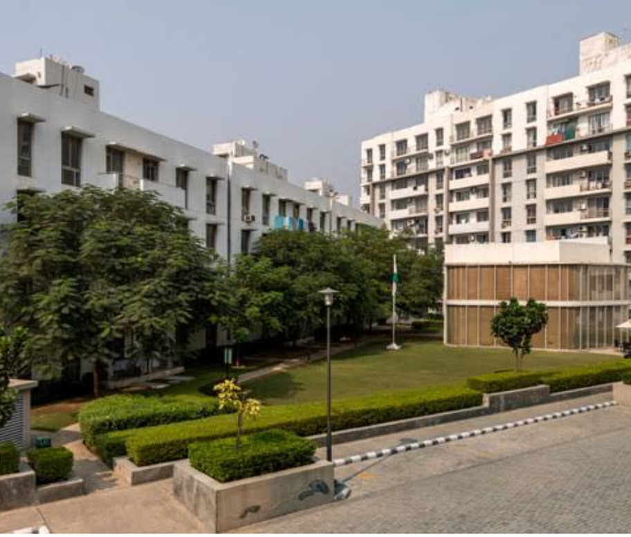 2 BHK + Study Room Apartment For Rent in Vatika City