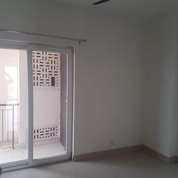 Room in 2 BHK Apartment at Spaze Privvy The Address, Hayatpur – for Sale