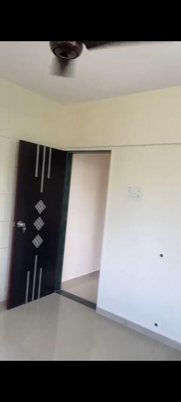 Room in 1 BHK Apartment at Mahakaleshwar Apartment, Dahisar West – for Sale