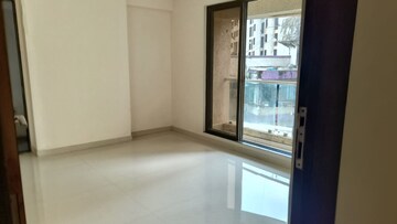 Room in 3 BHK Apartment at Santacruz East – for Rent