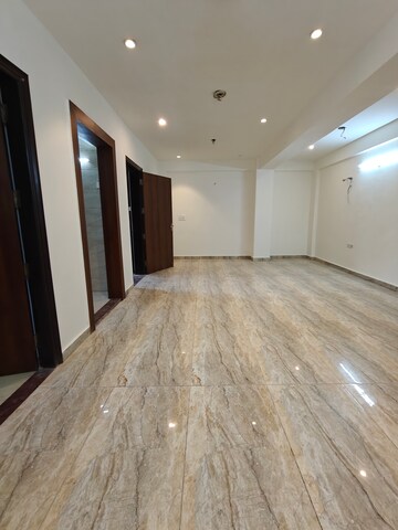 Room in 3 BHK Builder Floor at Sector 47 – for Rent