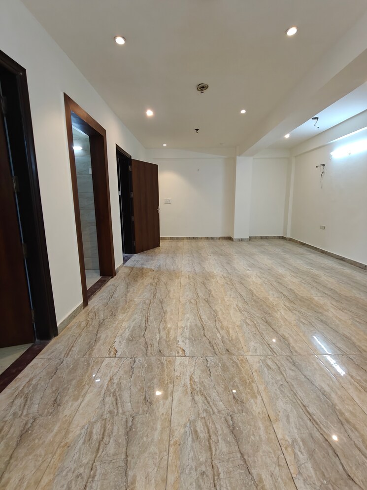 Room, sector 47 3 Bedroom 2025 Sq.Ft. Builder Floor In Sector 47 Gurgaon 9120427