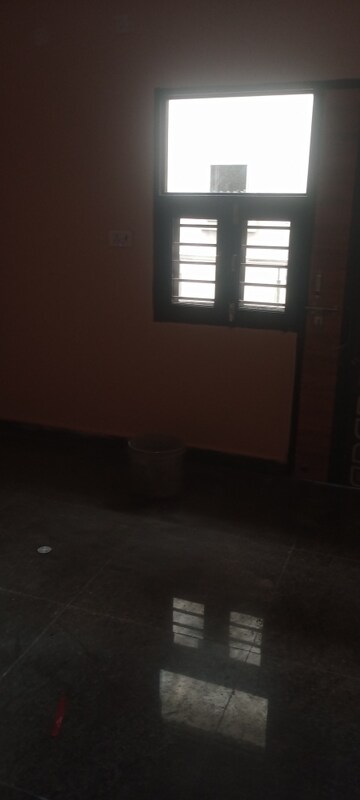 Room in 2 BHK Builder Floor at Suraj Vihar – for Rent
