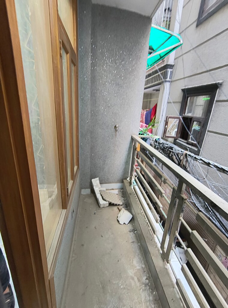 Balcony, govindpuri 2 Bedroom 590 Sq.Ft. Builder Floor In Govindpuri Delhi 9120560