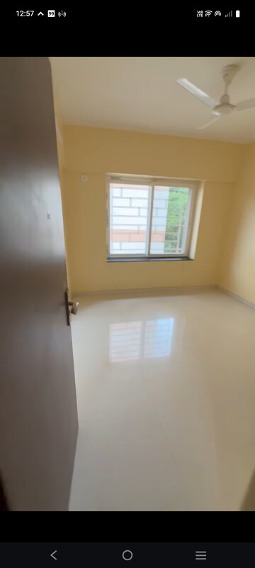 Room in 2 BHK Apartment at Suyojana Society, Koregaon Park – for Rent