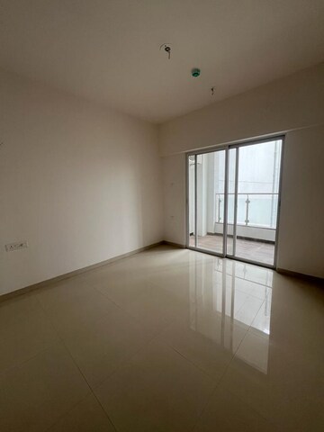 Room in 2.5 BHK Apartment at Gera World of Joy, Kharadi – for Rent