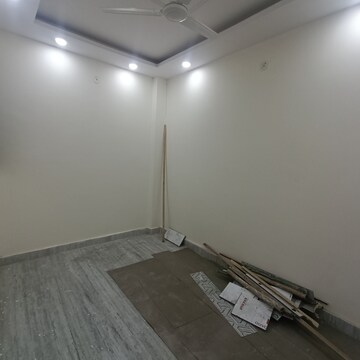 Room in 2.5 BHK Builder Floor at Govindpuri – for Rent