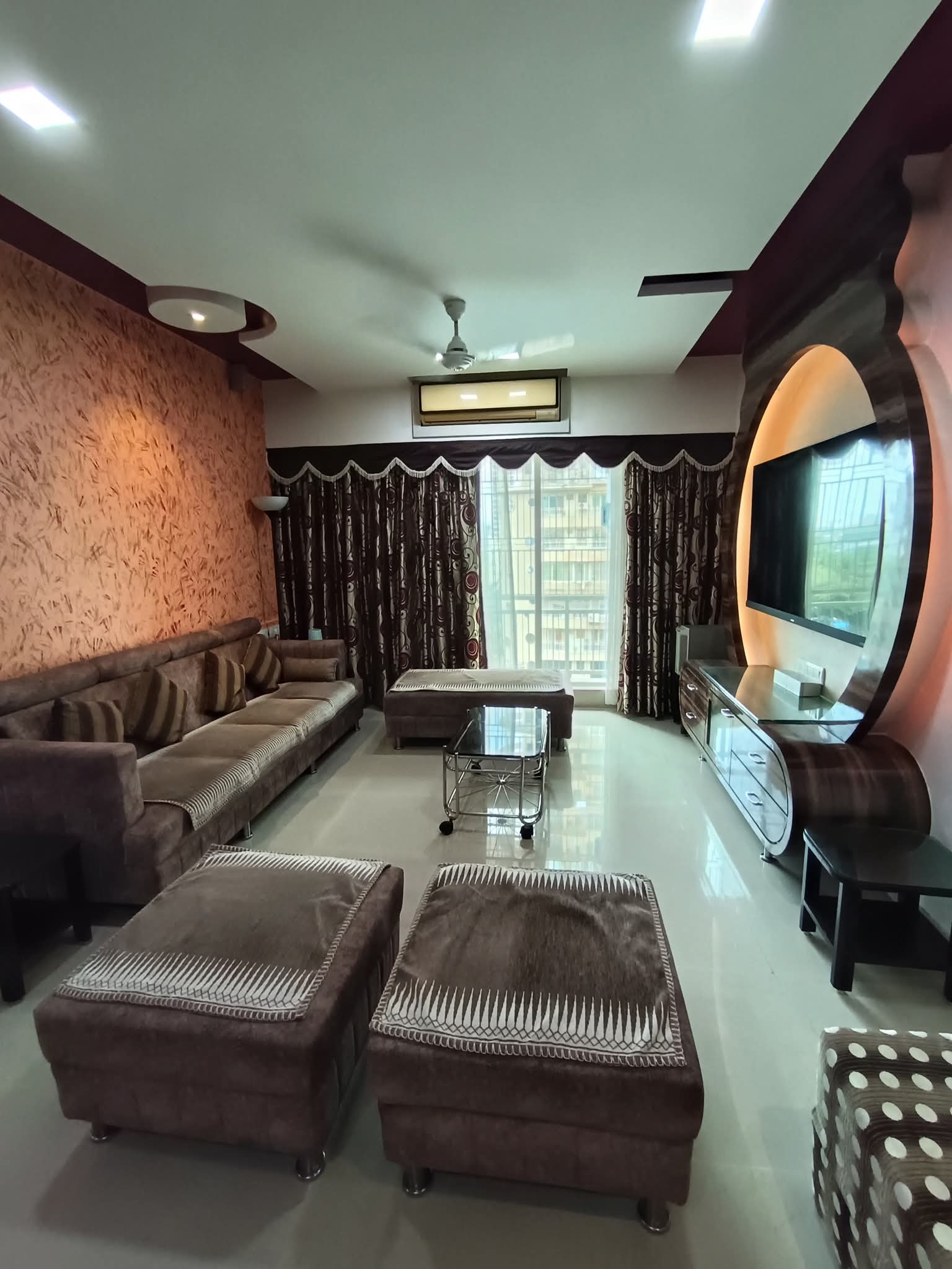 3 BHK + Pooja Room,Servant Room,Study Room,Extra Room 1500 Sq.Ft. Apartment in Rustomjee OZone