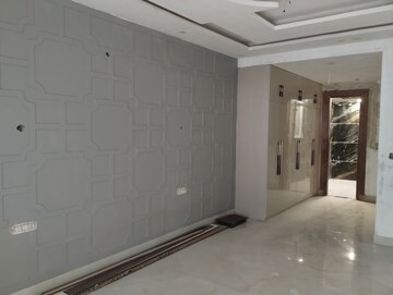 Room in 4 BHK Builder Floor at Sector 4 – for Sale