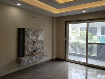 Room in 4 BHK Builder Floor at Sector 4 – for Sale