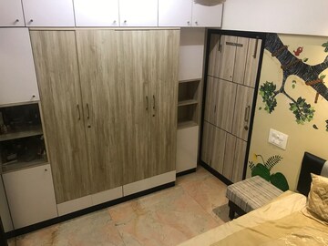 Bedroom in 1 BHK Apartment at Bandra West – for Rent
