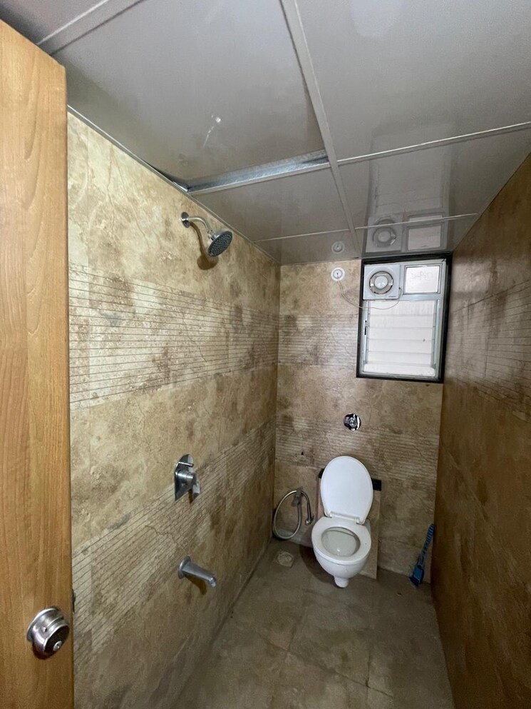 Bathroom, unique-youtopia 2 Bedroom 850 Sq.Ft. Apartment In Kharadi Pune 9120710