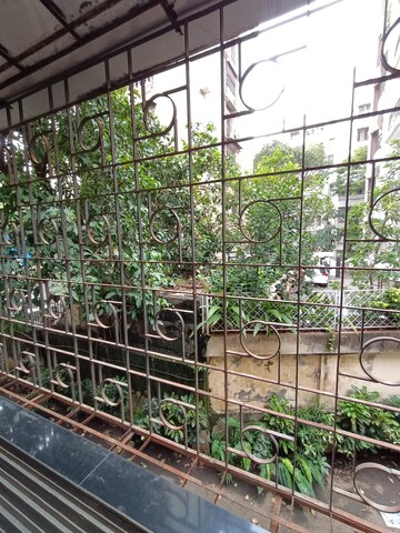 Balcony in 1 BHK Apartment at Bandra West – for Rent